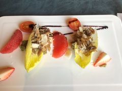 油封鸭沙拉-YUE·6·西式融合餐厅(外滩六号店)