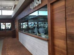 -ROAST coffee & eatery