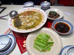 -禄鼎记·多口味酸菜鱼(凯德广场店)