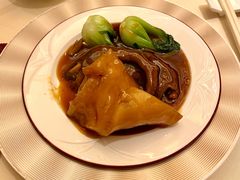 鲍汁花胶鹅掌-利苑酒家(合景国际金融广场店)
