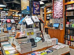 -西西弗书店&矢量咖啡(凯德晶萃广场店)