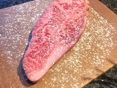 精选澳洲和牛纽约客牛排-老乾杯和牛烧肉(王府中环店)
