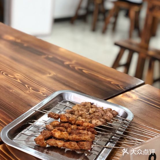 何记酿皮店(长发蜂巢店)
