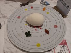 白色RORO-théATRE 茶聚场(王府中環店)