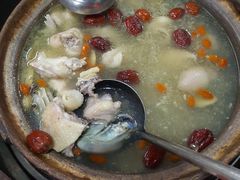 滋补汤底-花苑美食横琴生蚝火锅(拱北粤华路店)