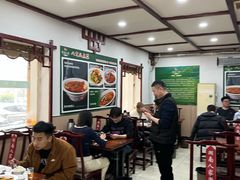 -湖南人家湘菜馆(镇江路店)