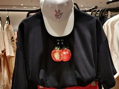 -URBAN REVIVO(高德置地广场·春广场店)