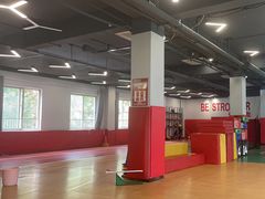 -悦动体能篮球羽毛球网球(三里河店)