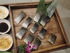 -围炉肉舍•炭烤活鳗•丹东海鲜烤肉(步行街店)