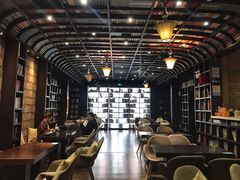 -钟书阁(松江泰晤士小镇店)