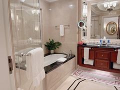 -广州富力丽思卡尔顿酒店