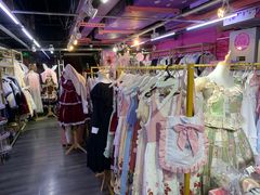 -甜镜物语 LOLITA·汉服·JK制服三坑生活馆(滨江道店)
