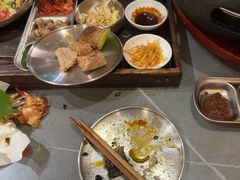 -围炉肉舍•炭烤活鳗•丹东海鲜烤肉(步行街店)