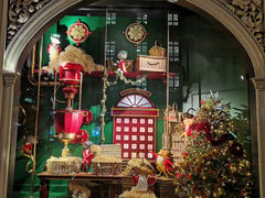 -The Diamond Jubilee Tea Salon at Fortnum & Mason