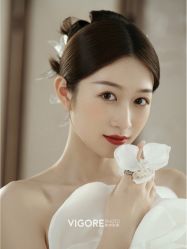 -雪中彩影婚纱摄影·微光艺术中心