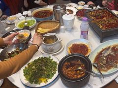 -万重锦·人文川菜馆(骡马市店)