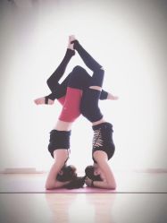 -静待花开瑜伽尊巴会馆