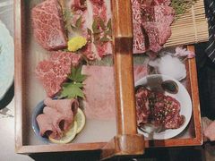 -山川小町·极番烧肉(新地假日广场店)