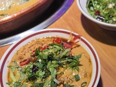 -洱火云南酸菜牛肉火锅(石景山当代商城店)