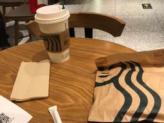 大堂-星巴克(北京市民生金融中心店)