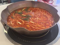 -毛辣果·贵州红酸汤牛肉火锅(西单店)