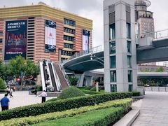 -陆家嘴空中步行连廊