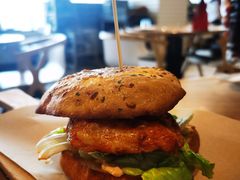 现烤热辣鸡腿堡-必胜客(金元宝店)