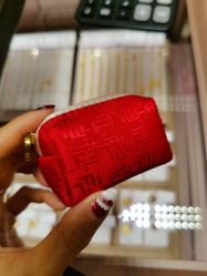 -六福珠寶(银泰百货大红门店)