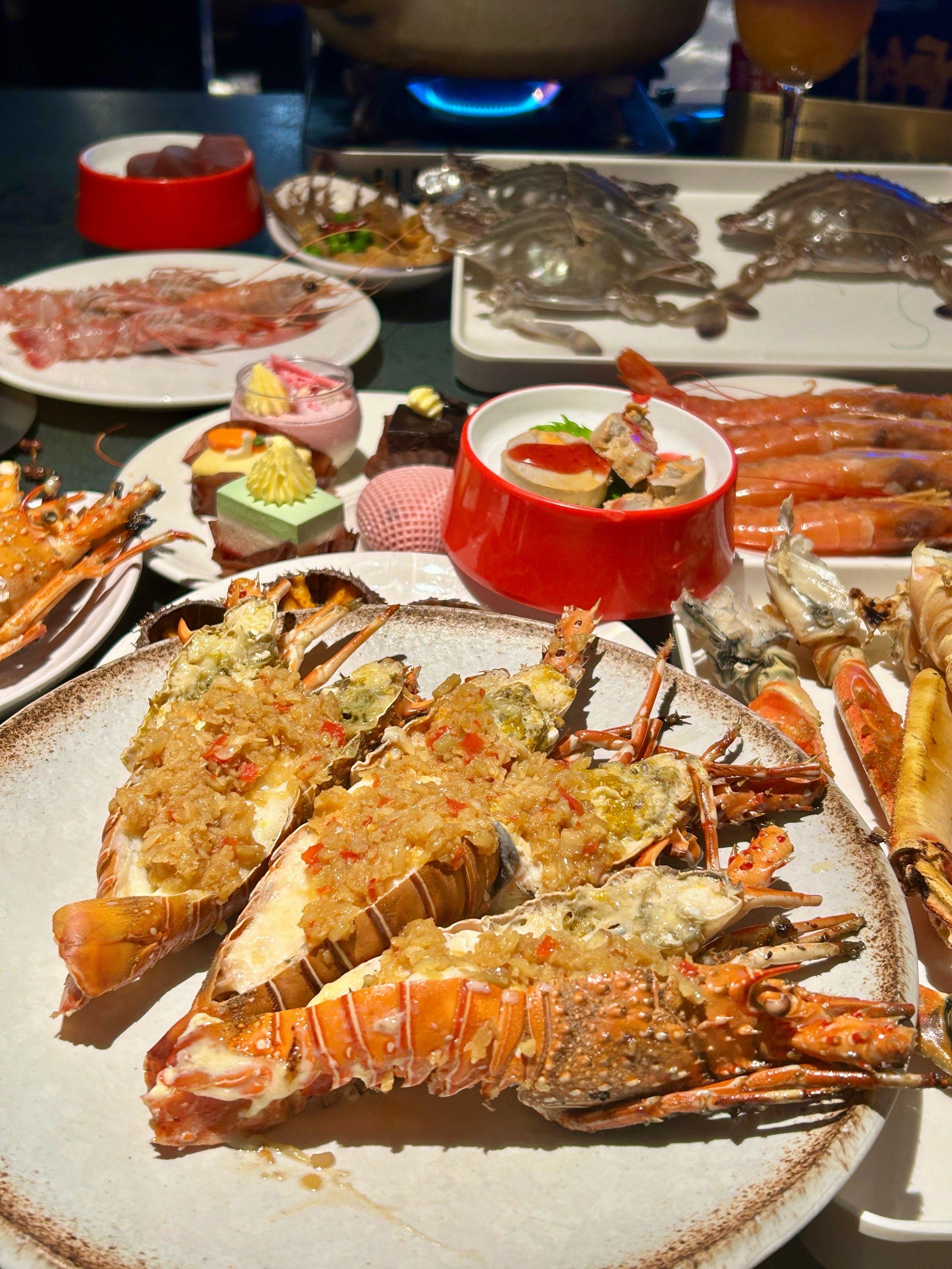 高端精品海鲜自助餐不限量吃到扶墙走