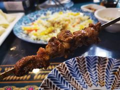 烤羊肉串儿-乡村馕坑肉·烧烤·新疆菜·本地人更爱吃(阿勒泰首店)