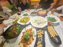-月亮眼花园餐厅书吧酒吧