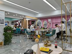 -摩登时尚烫染定制专家