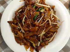 -新大咀港式茶餐厅(宝山万达店)