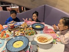 -水桶王国主题餐厅·聚会·生日派对·亲子活动·家庭套餐(亚龙湾希尔顿店)