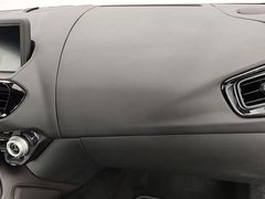 -京伟修鞋洗鞋奢侈品皮具护理店