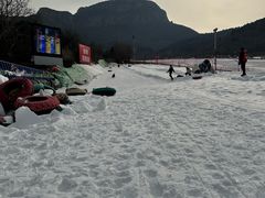 -济南卧虎山滑雪场