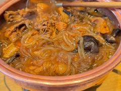 小鸡炖蘑菇-关东小磨东北菜(上海长风大悦城店)