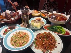 -鸽子侯·家宴·平价海鲜(市图书馆店)