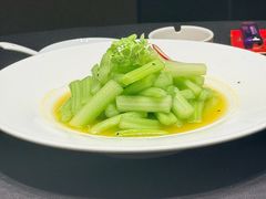 -艳阳天民俗村(公园路店)