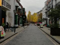 -钟书阁(松江泰晤士小镇店)