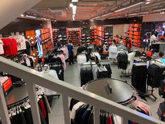 -NIKE佛山胜利换季优惠店
