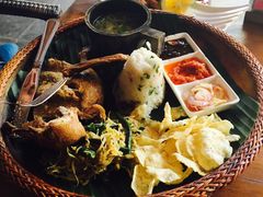 -Pundi Pundi Restaurant