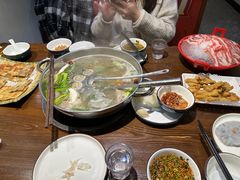 -乡土黄·鲜牛肉火锅·小龙虾(兴业街店)