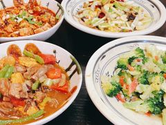 -蓝田九大碗民俗食府(蓝田店)