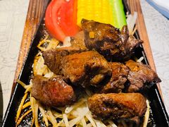 -穹六人间 people 6(岳阳路店)
