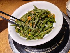 -吃饭皇帝大土家民族菜(荟聚店)