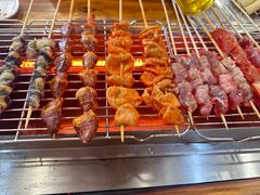 -哈尔滨小酒馆·鲜肉现穿自助烧烤(康新花园店)
