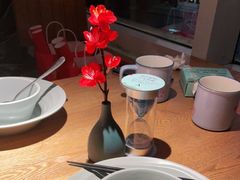 -蜜桃餐厅·伴山(湖滨商业街店)