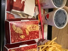 十三鲜小龙虾烤鸡堡T-肯德基(茂业店)