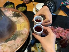 -果松木炭酸菜铜火锅·外婆参鸡汤